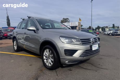 Silver 2015 Volkswagen Touareg Wagon 150 Tdi Element