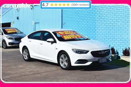 White 2018 Holden Commodore Sportswagon Lt