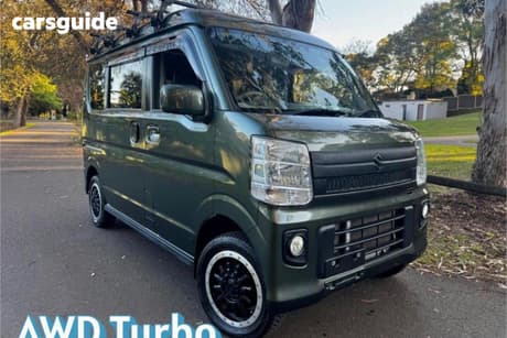 Green 2021 Suzuki Every SUV