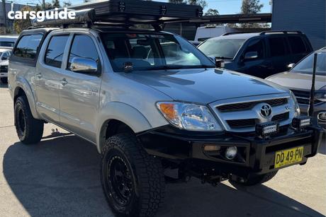 Silver 2008 Toyota Hilux Dual Cab Pick-up Sr5 (4X4)