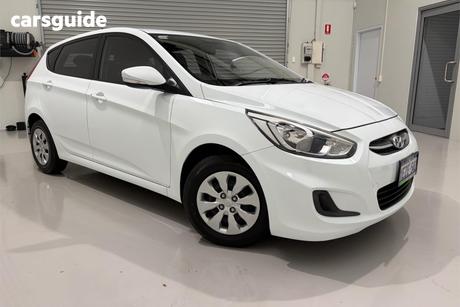White 2015 Hyundai Accent Hatchback Active