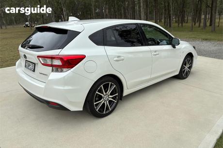 White 2017 Subaru Impreza Hatchback 2.0I (Awd)