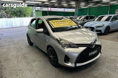 Silver 2015 Toyota Yaris Hatchback Ascent