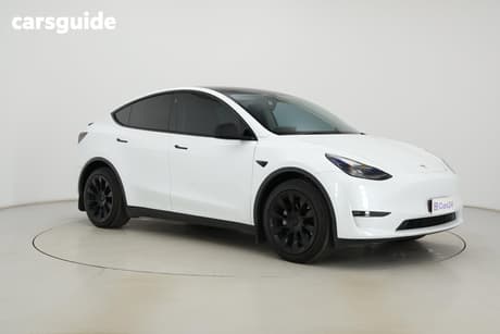 White 2023 Tesla Model Y Wagon Long Range