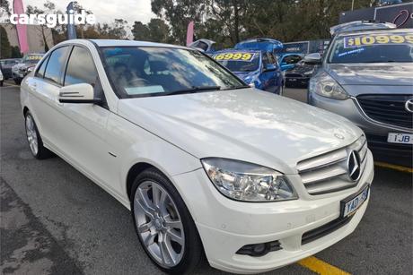 White 2010 Mercedes-Benz C200 Sedan Cgi