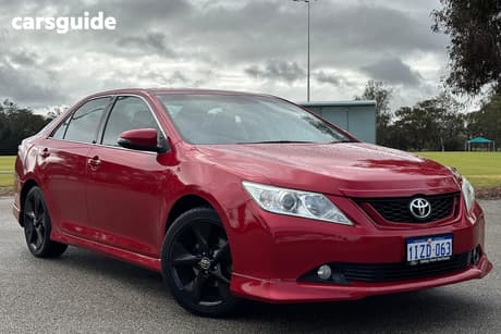 Red 2015 Toyota Aurion Sedan Sportivo