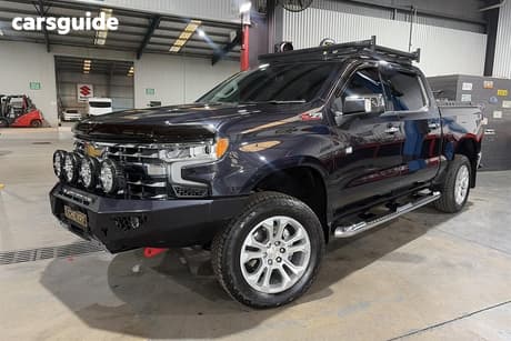Silver 2025 Chevrolet Silverado Crew Cab Pickup 1500 Ltz Premium