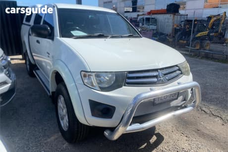 White 2011 Mitsubishi Triton Double Cab Utility Gl-R (4X4)