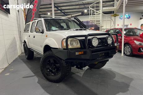 White 2013 Nissan Navara Dual Cab Pick-up St-R Special Edition (4X4)