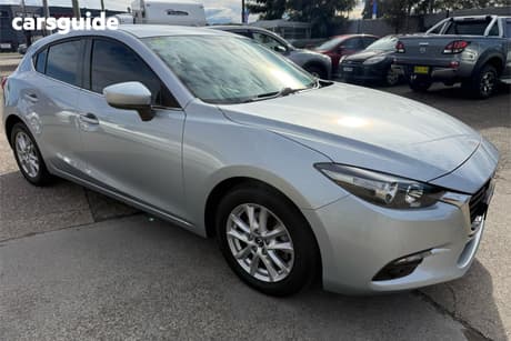 Silver 2017 Mazda 3 Hatchback Maxx