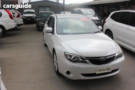 White 2008 Subaru Impreza Hatchback R (Awd)