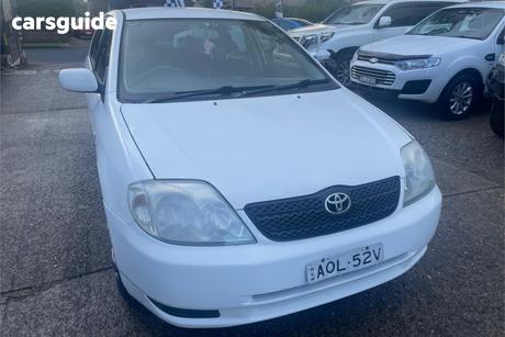 White 2003 Toyota Corolla Wagon Ascent