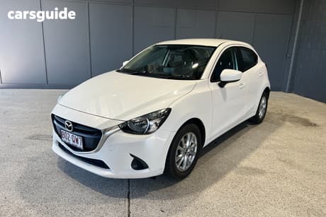 White 2015 Mazda 2 Hatchback Maxx