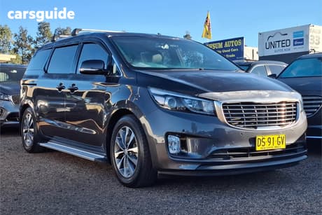 Grey 2015 Kia Carnival Wagon Sli