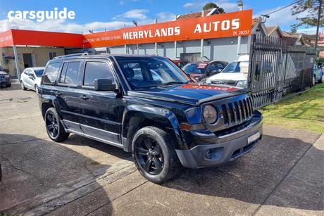 Black 2014 Jeep Patriot Wagon Blackhawk