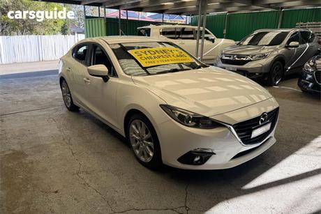 White 2016 Mazda 3 Sedan Sp25