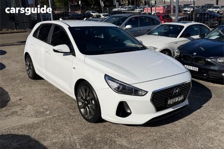 White 2017 Hyundai I30 Hatchback Sr