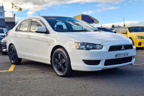 White 2008 Mitsubishi Lancer Sedan Es