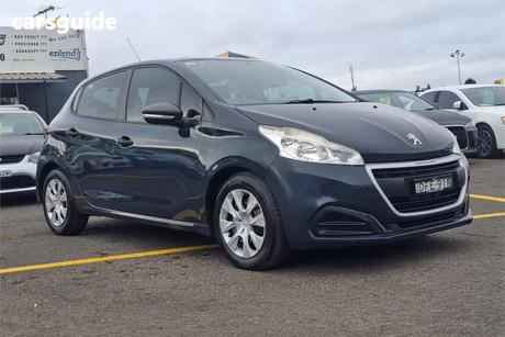 Grey 2016 Peugeot 208 Hatchback Access