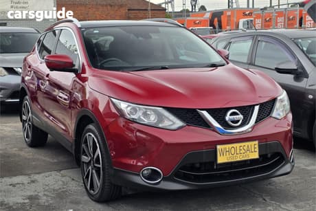 Red 2015 Nissan Qashqai Wagon Ti (4X2)