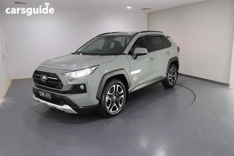 Green 2019 Toyota RAV4 Wagon Edge Awd