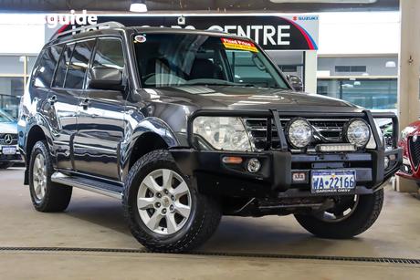 Grey 2011 Mitsubishi Pajero Wagon Glx Lwb (4X4)