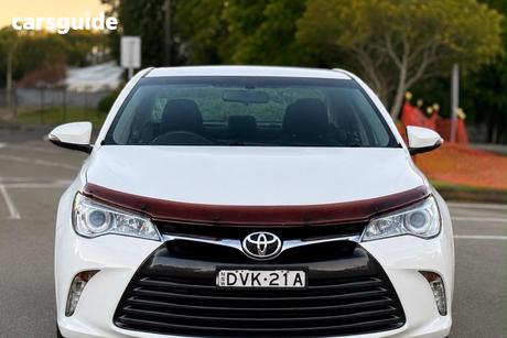 White 2017 Toyota Camry Sedan Altise