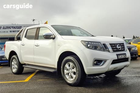 White 2019 Nissan Navara Dual Cab Pick-up St (4X2)