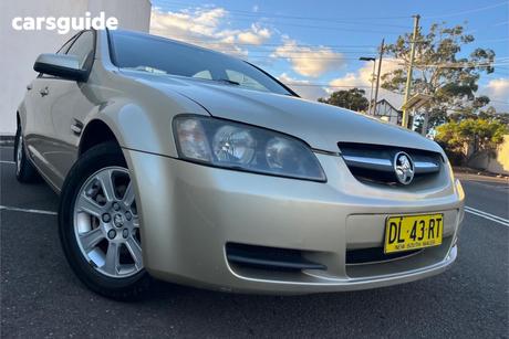 Gold 2008 Holden Commodore Sedan Omega