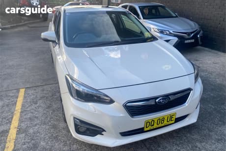 White 2017 Subaru Impreza Hatchback 2.0S (Awd)