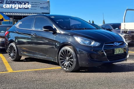 Black 2011 Hyundai Accent Sedan Active