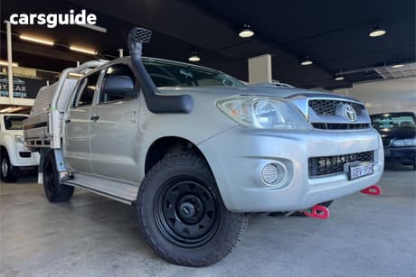 Beige 2010 Toyota Hilux Dual Cab Pick-up Sr (4X4)
