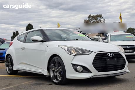 White 2014 Hyundai Veloster Coupe Sr Turbo