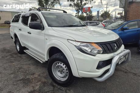 White 2017 Mitsubishi Triton Dual Cab Utility Glx (4X4)