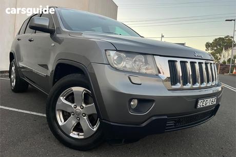Grey 2011 Jeep Grand Cherokee Wagon Laredo (4X4)