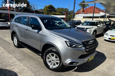 Silver 2021 Isuzu MU-X Wagon Ls-M (4X2)