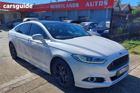 White 2015 Ford Mondeo Hatchback Titanium