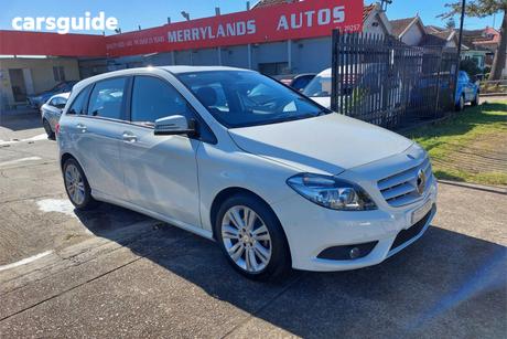 White 2013 Mercedes-Benz B200 Hatchback