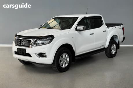 White 2020 Nissan Navara Dual Cab Pick-up St (4X2)