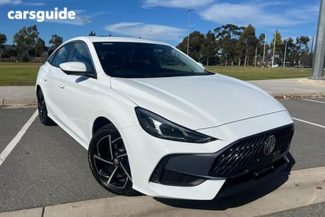 White 2025 MG MG5 Sedan Essence