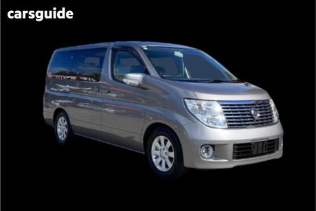 Silver 2008 Nissan Elgrand Wagon