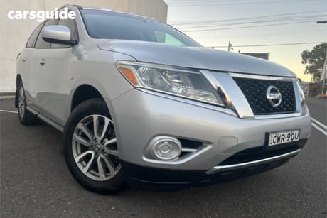 Silver 2014 Nissan Pathfinder Wagon St (4X2)