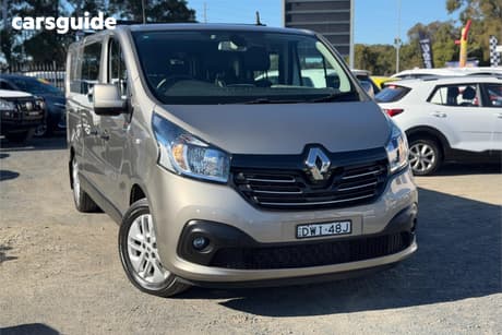 Silver 2017 Renault Trafic Van Lwb Lifestyle
