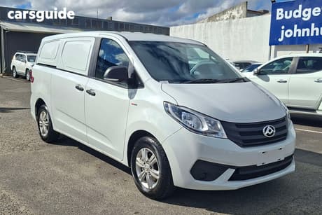 White 2023 LDV G10 Van Lift Door