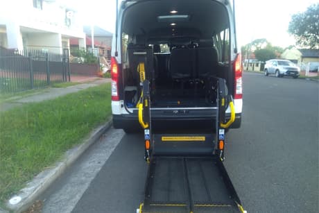 White 2022 Toyota HiAce Bus Slwb Commuter (12 Seats)