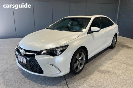 White 2016 Toyota Camry Sedan Atara Sl