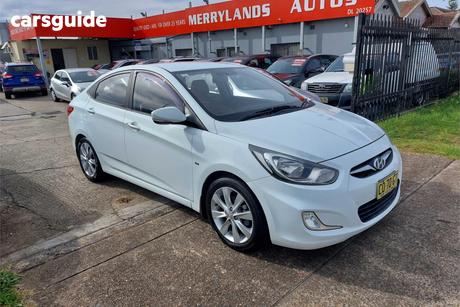 White 2011 Hyundai Accent Sedan Premium