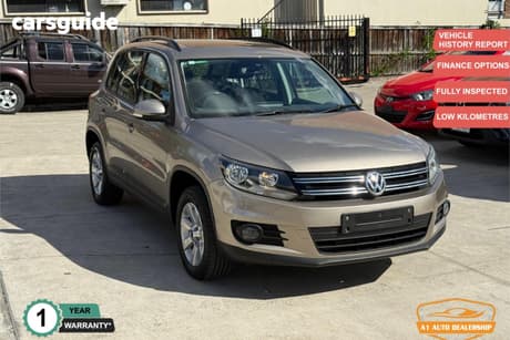 Beige 2013 Volkswagen Tiguan Wagon 132 Tsi Pacific