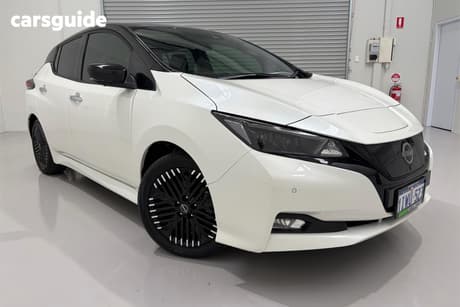 White 2023 Nissan Leaf Hatchback