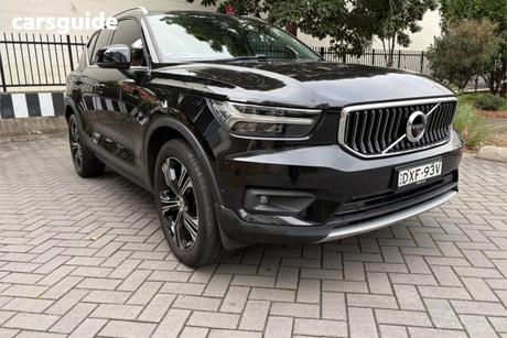 Black 2018 Volvo XC40 Wagon T4 Inscription (Awd)
